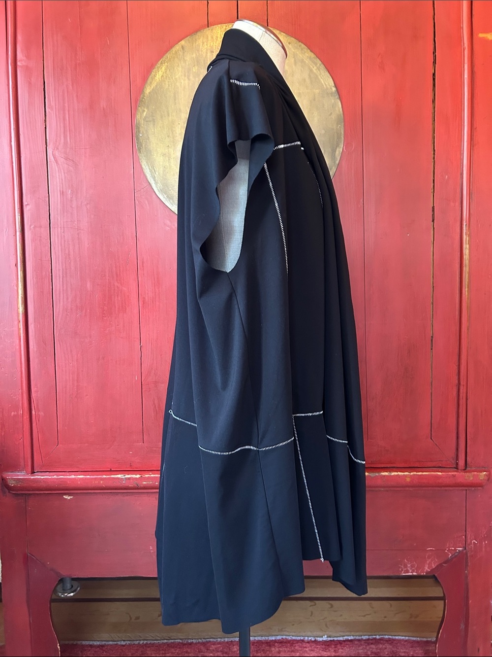 Ozai N Ku Contrast Stitch Open Front Sleeveless Asymmetrical Cardigan, Size XL - Picture 4 of 7
